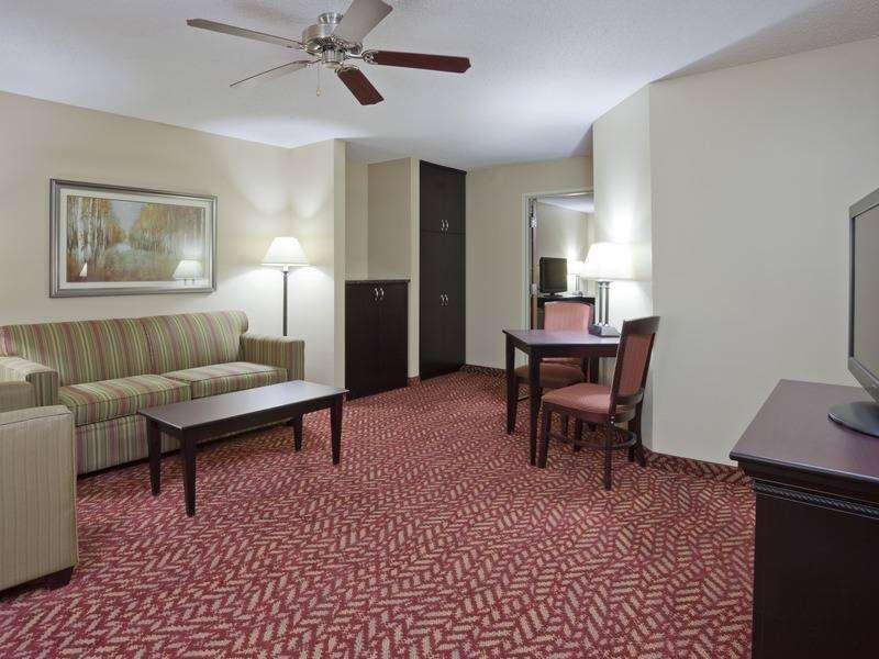 Grandstay Hotel & Suites Cambridge Ruang foto
