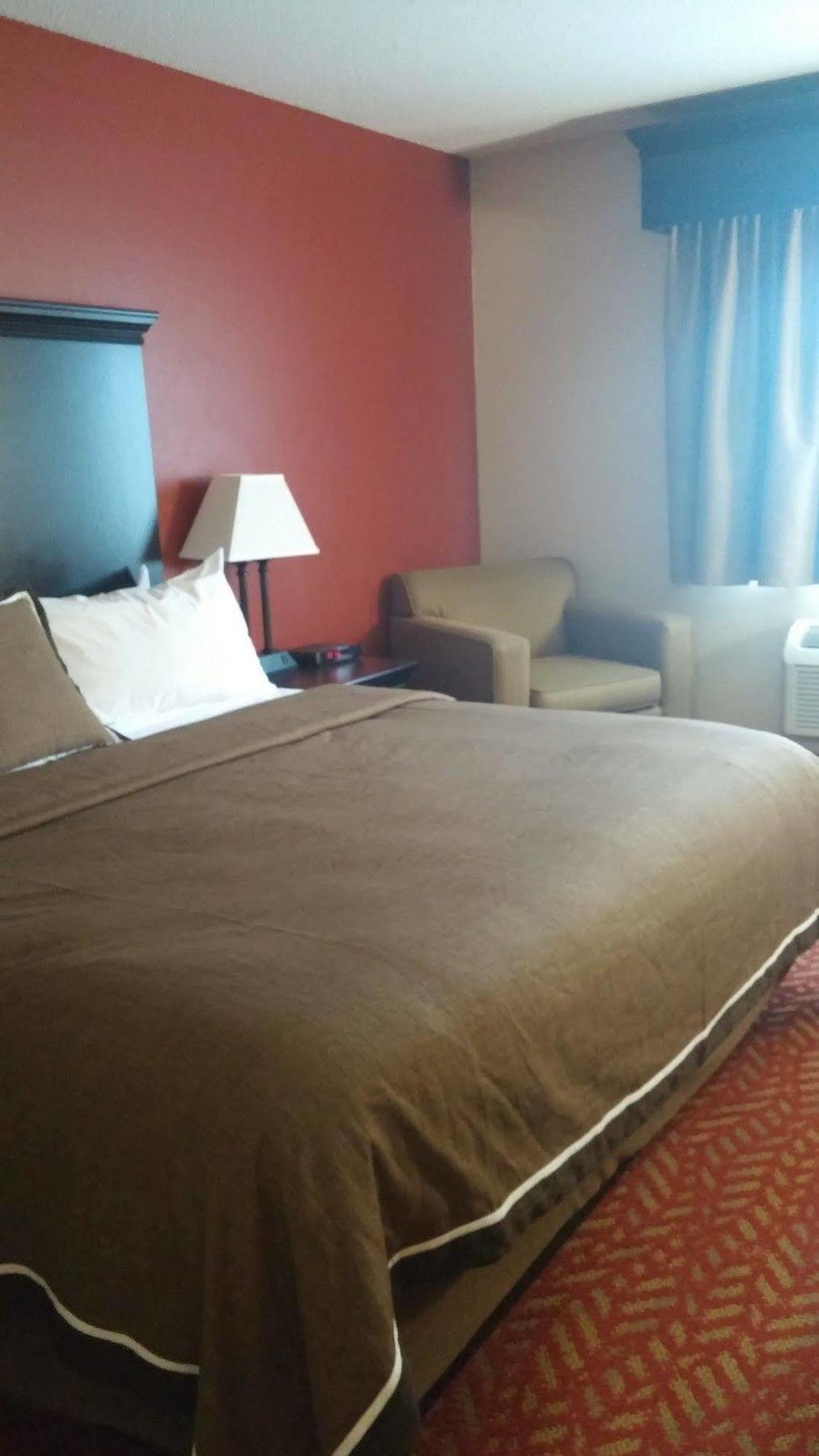 Grandstay Hotel & Suites Cambridge Bagian luar foto